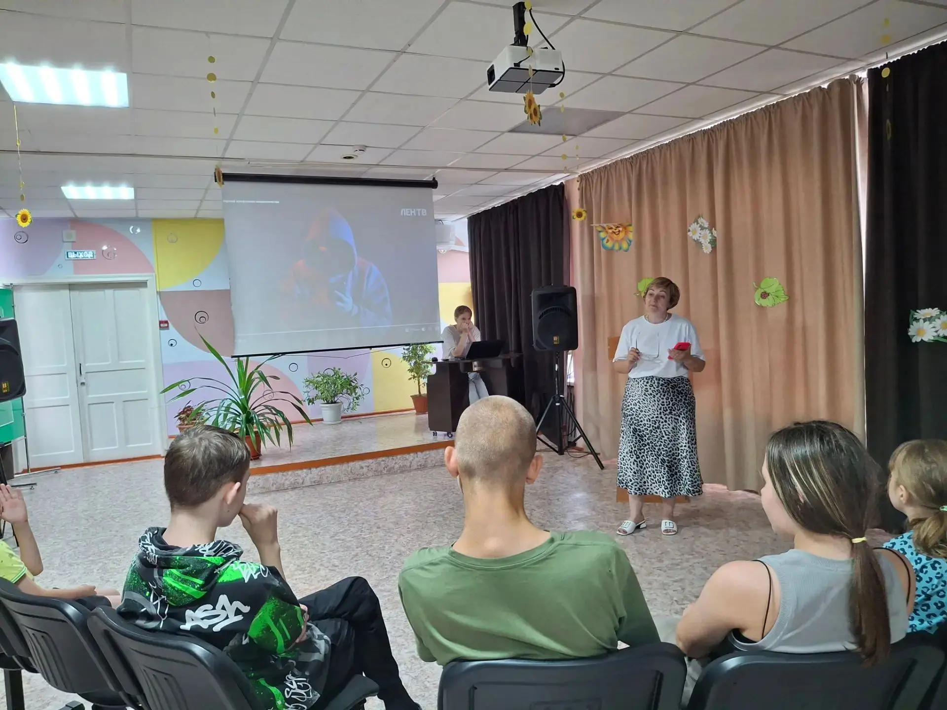 "Как не попасть на мошенников: переводы, ссылки, "выигрыш" 